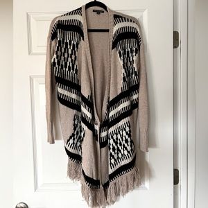 🔲 Tribal knit cardigan with fringe detail